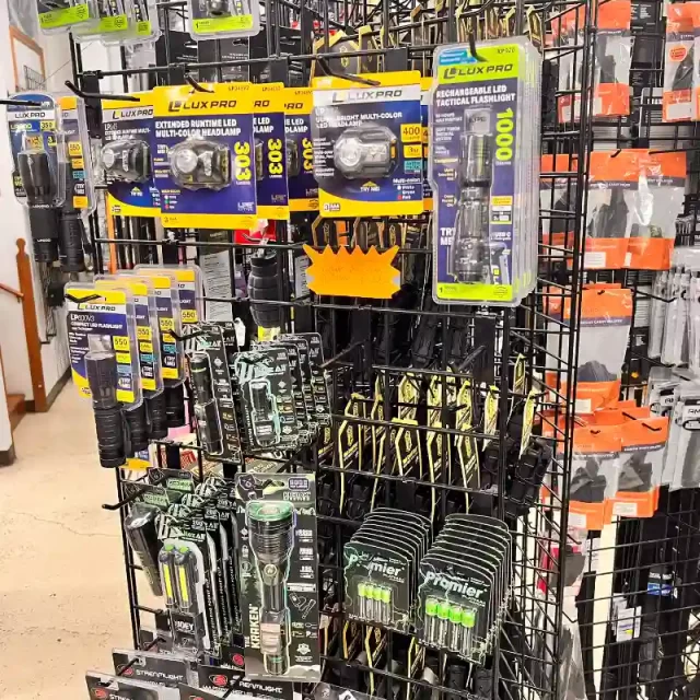 https://slidellarmysurplus.com/wp-content/uploads/2024/03/flashlight2-640x640.webp